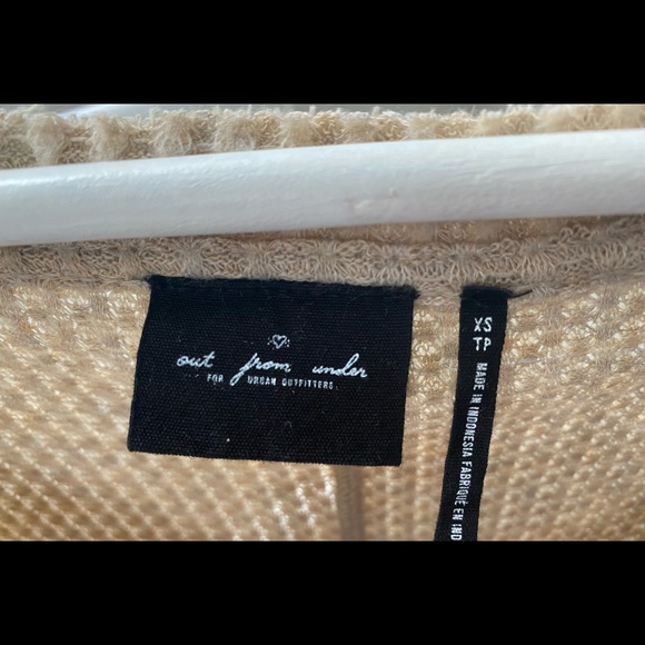 Top - Picture 3 of 3